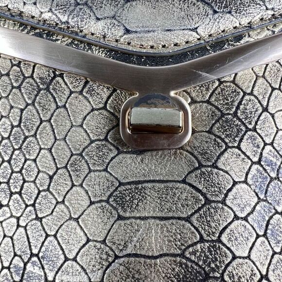 Botiker Valentina Envelope Crossbody Purse Metallic Brushed Python Embossed Bag - Picture 11 of 16